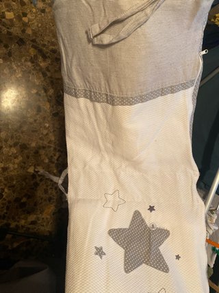 Chichonera cuna estrellas gris
