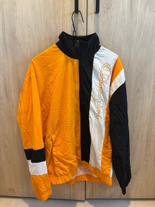 Chaqueta Champion Naranja y Negra