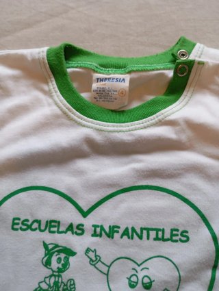 Se vende uniforme infantil de la guardería pinocho