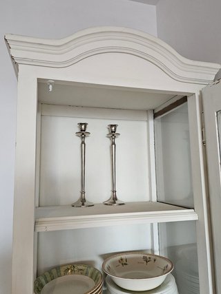 Vitrina de madera y cristal