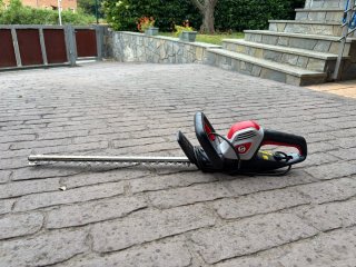 Corta setos eléctrico