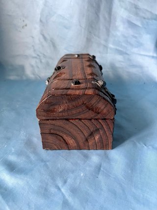 Cofre de Madera y Metal