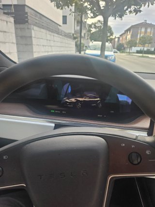 Tesla Model S 2023