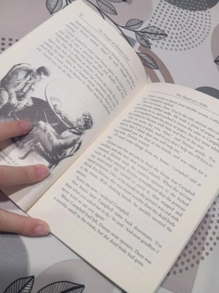 The Oxford Bookworms Library Stage 3: 1,000 Hea...