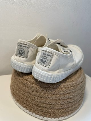 Victoria Lonetas Blancas Talla 29