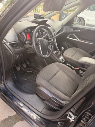 Opel Zafira Tourer 2015