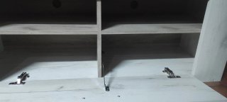 Mesa de comedor de madera y plástico
