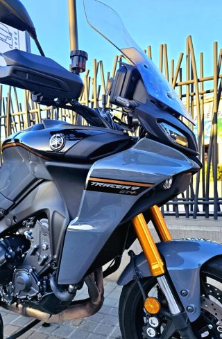Yamaha Tracer 9 GT+ Negra/Gris