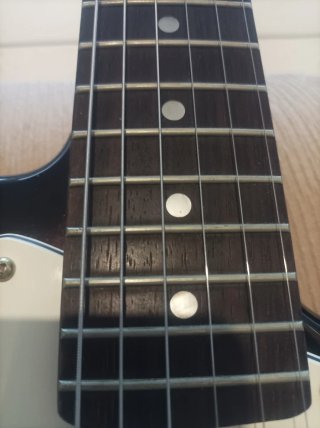 Guitarra Eléctrica Aria Sunburst