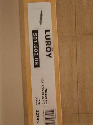 Estructura de cama blanca