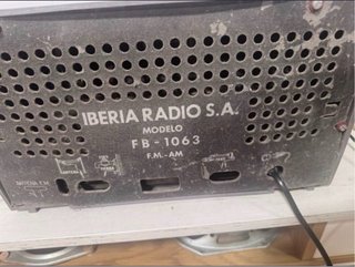 Radio Iberia a válvulas con FM  restaurada