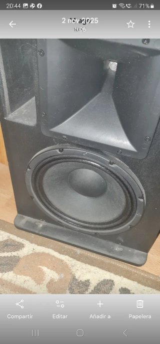 Amplificador VOX con altavoces