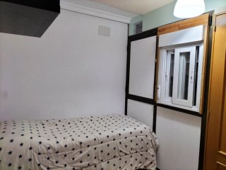 SE ALQUILA HABITACIÓN