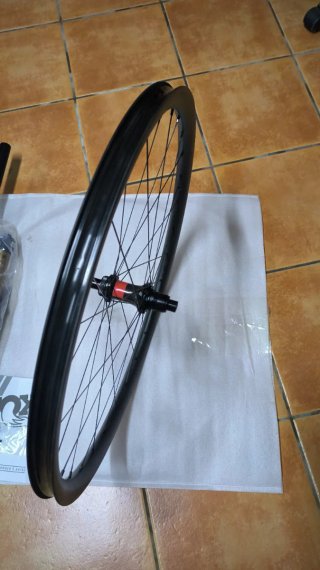 Horquilla Fox 34 SC y Llantas Carbono Boost