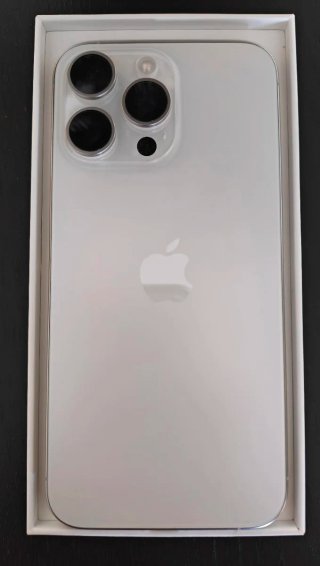 iPhone 15 Pro Max + Apple Watch + AirPods