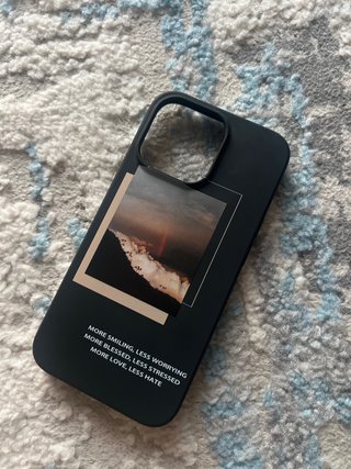 Capa iPhone 13 Pro com frase motivacional