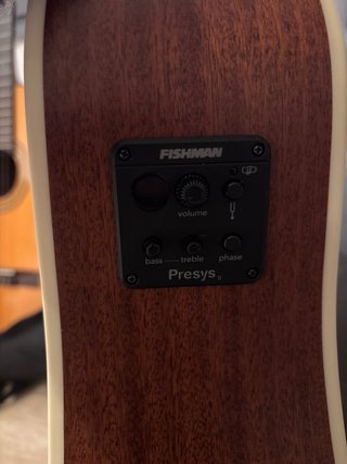 Guitarra Acústica con Funda