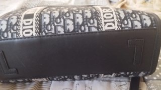 Borsa a mano nera e bianca