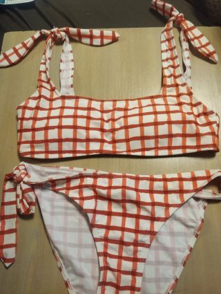 Bikini a cuadros rojo y blanco Talla 38