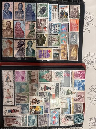 Lote 2 álbumes sellos antiguos España