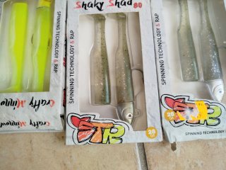 Lote 9 señuelos pesca Shaky Shad y Crafty Minnow