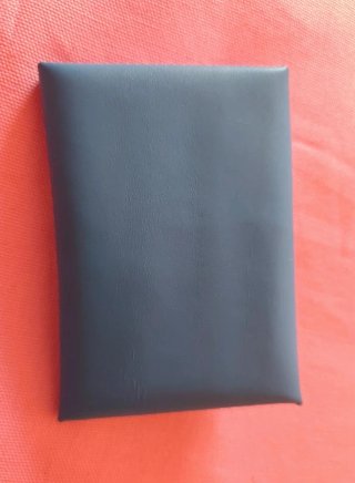 Cartera de piel hecha a mano