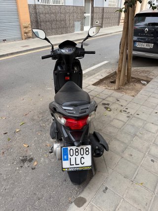 SYM Symphony 125cc Scooter Negra