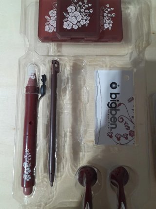 Oferta.NUEVO. Accesorios Nintendo DSi XL
