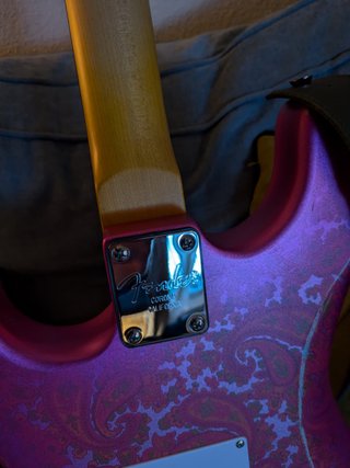 Guitarra Eléctrica Fender Stratocaster Rosa