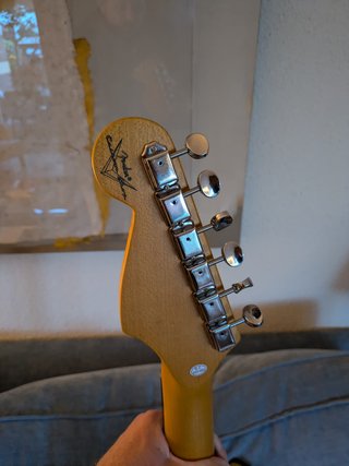 Guitarra Eléctrica Fender Stratocaster Rosa