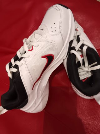 Zapatillas Nike Talla 42 Blancas y Rojas