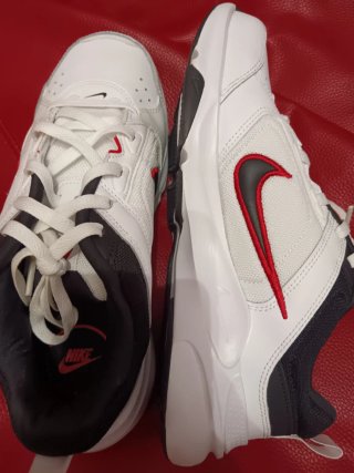 Zapatillas Nike Talla 42 Blancas y Rojas