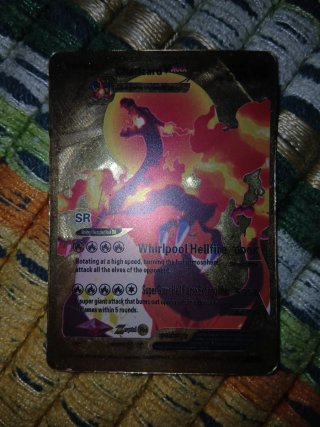 Charizard V MAX Ouro Pokémon SR