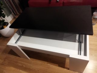 Mesa de centro elevable negra y blanca