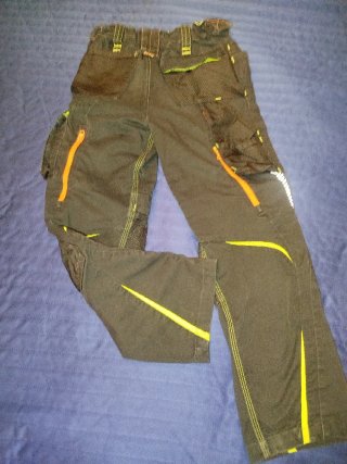 Pantalón Trabajo Niño Strauss Talla 134 a 140.