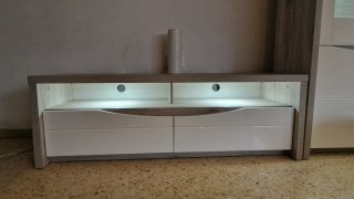 Conjunto entero muebles y mesa con sillas