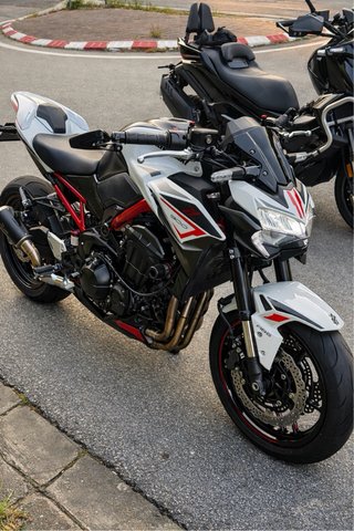 Kawasaki Z900 (3400kms)