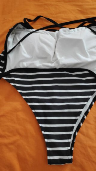 Bañador H&M Rayas Blanco y Negro