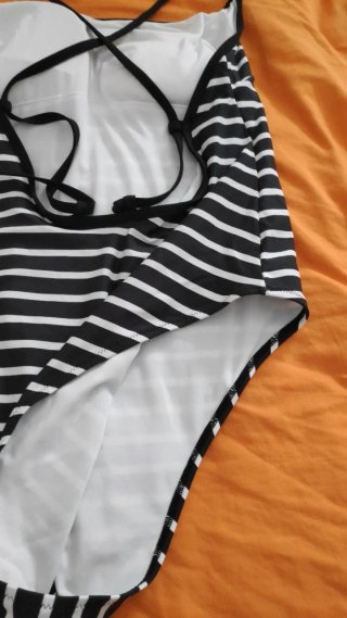 Bañador H&M Rayas Blanco y Negro