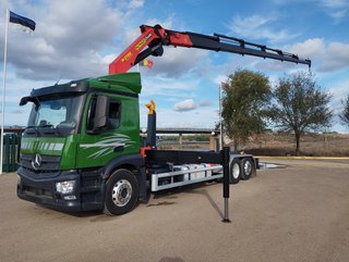 MAN TGS 500--CAMIONES GANCHO CON GRUA