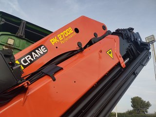 MAN TGS 500--CAMIONES GANCHO CON GRUA