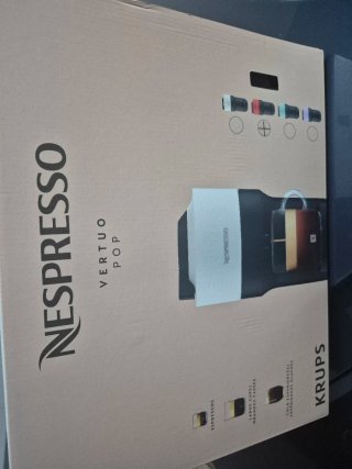 Cafetera Nespresso Vertuo Pop  en varios colores..
