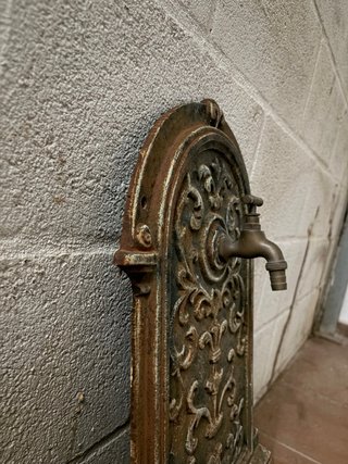 Fuente de jardín de metal
