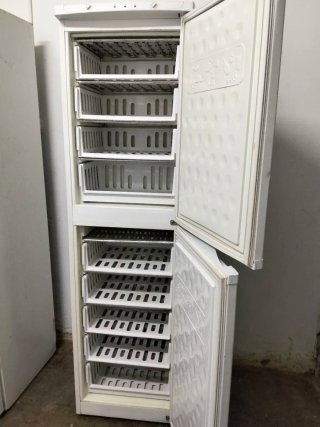 Congelador vertical blanco