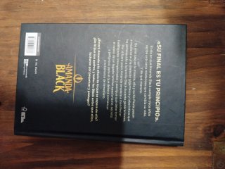 Libro Amanda black nuevo