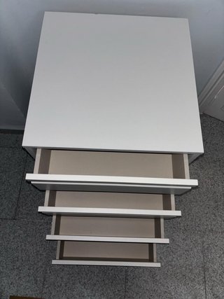 Cajonera blanca de madera