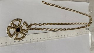 Collana vintage con ciondolo strass