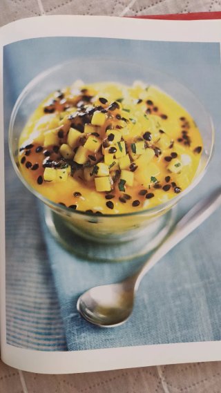 Libro de cocina 1000 recetas familiares (INGLÉS)