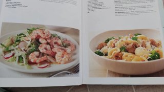 Libro de cocina 1000 recetas familiares (INGLÉS)