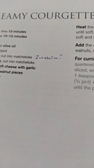 Libro de cocina 1000 recetas familiares (INGLÉS)